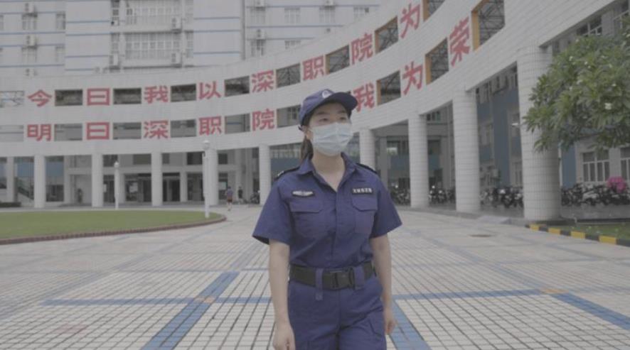 太勵志！深圳35歲女保安“逆襲”名校研究生，帶娃、考研兩不誤